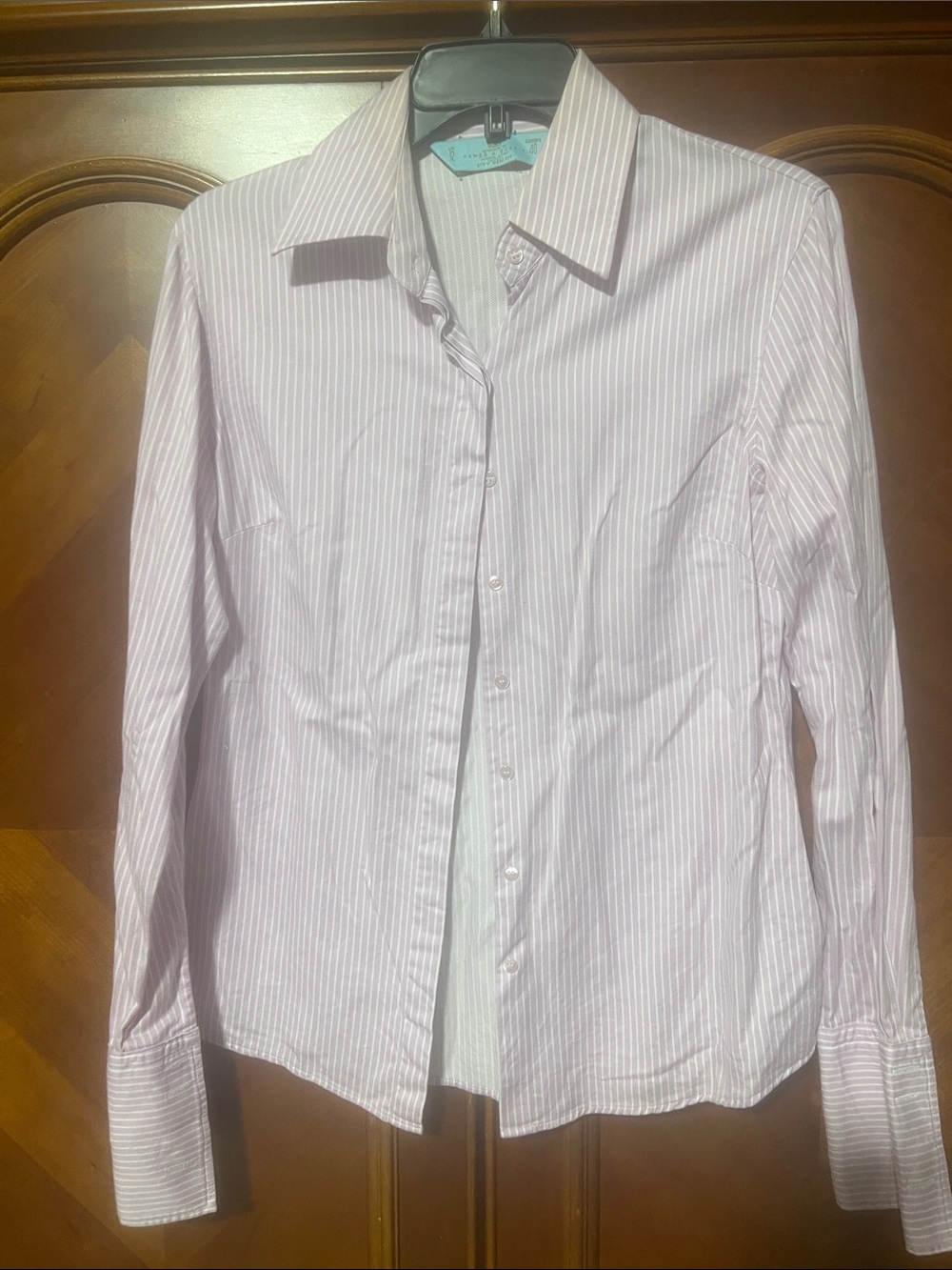 Women’s Light Pink Stripe Button-Down Shirt (BIN 2-61)
